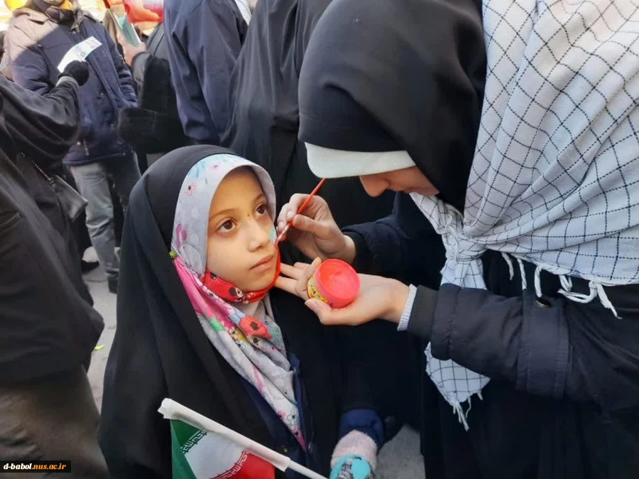 حضور سرپرست، کارکنان، اساتید و دانشجویان بسیجی آموزشکده فنی وحرفه ای دختران بابل در راهپیمایی با شکوه ۲۲ بهمن شهرستان بابل به همراه برپایی ایستگاه نقاشی با محوریت "به رنگ انقلاب"  5